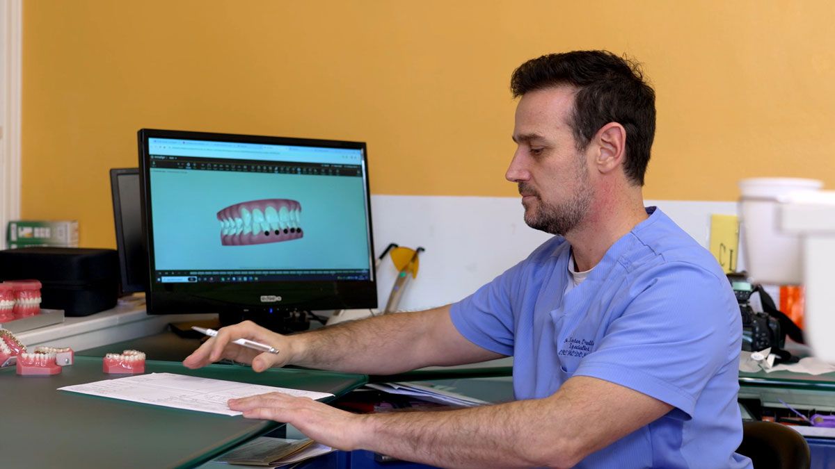 Dr Nestor Orolloga